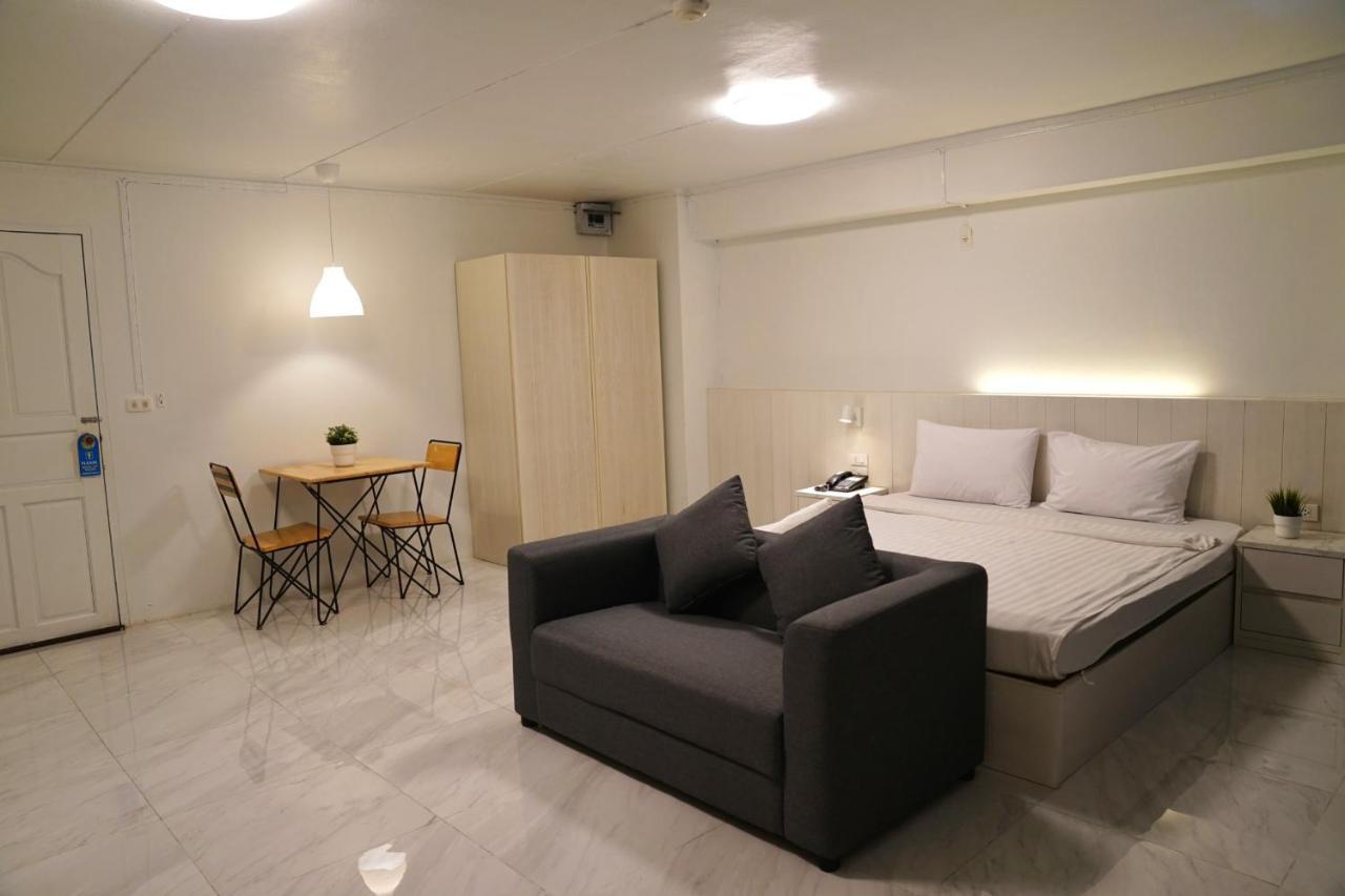 Inn View Place &