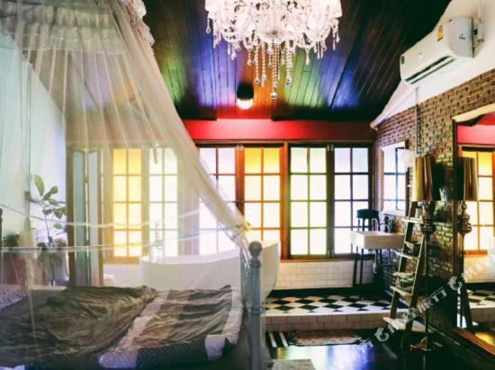 Guest house T-house Bkk 2floors Near Bts With Swimming Pool And Free Wifi *