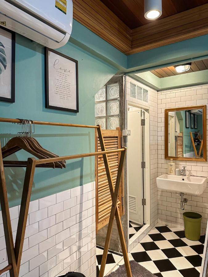 Guest house T-house Bkk 2floors Near Bts With Swimming Pool And Free Wifi