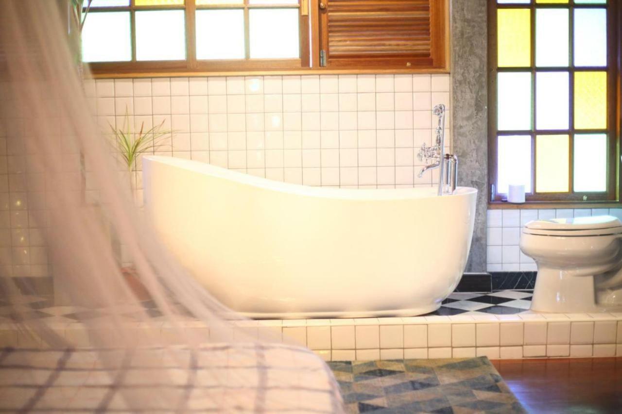 T-house Bkk 2floors Near Bts With Swimming Pool And Free Wifi * Bangkok