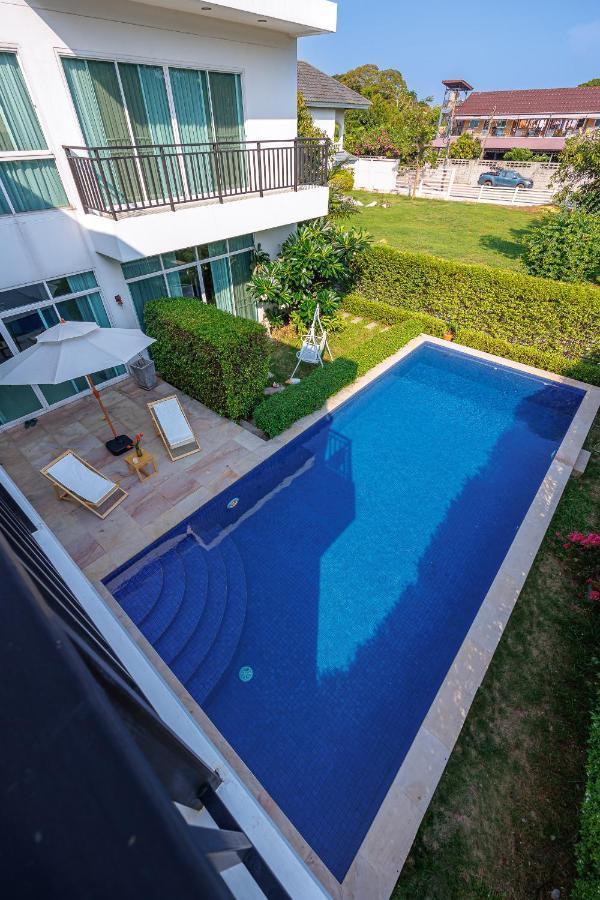 Villa 曼谷市中心500平轻奢极简独栋泳池别墅 Bangkok