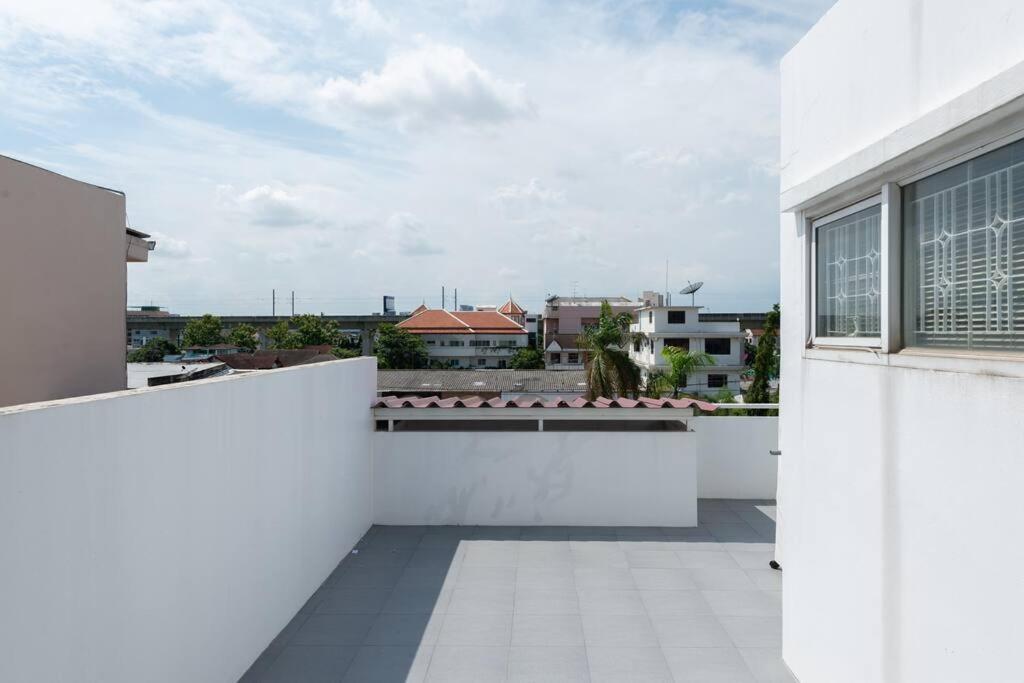 420 House- Up To 10 Guests In Bangkok. Holiday home *