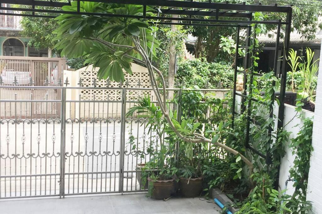 Holiday home 420 House- Up To 10 Guests In Bangkok. *