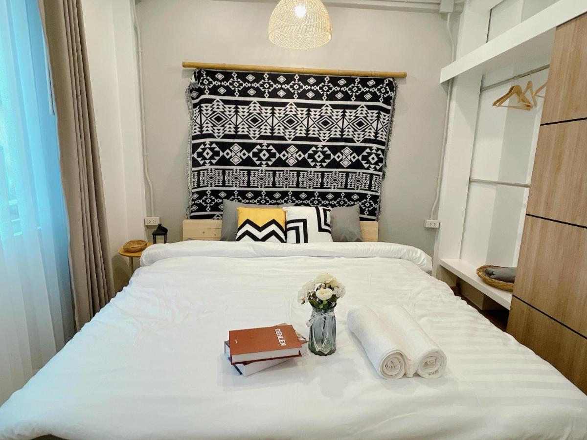 Unwind In Oldtown, Private Floor, Near Grand Palace Apartment Bangkok