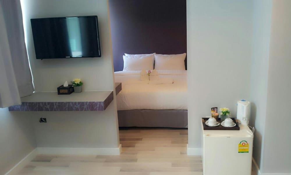 Nantra Ploenchit 3*
