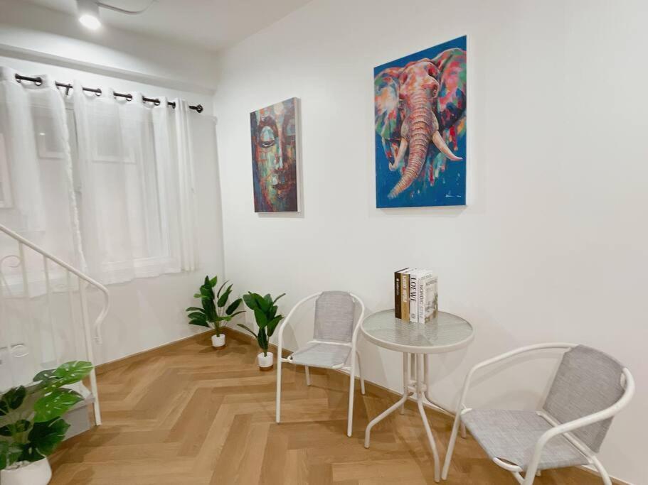 Unwind In Oldtown, Private Floor, Near Grand Palace Apartment Bangkok