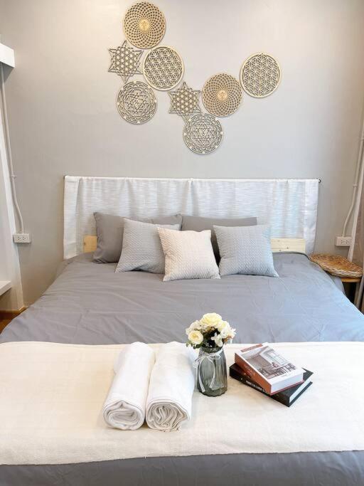 Apartment Unwind In Oldtown, Private Floor, Near Grand Palace Bangkok