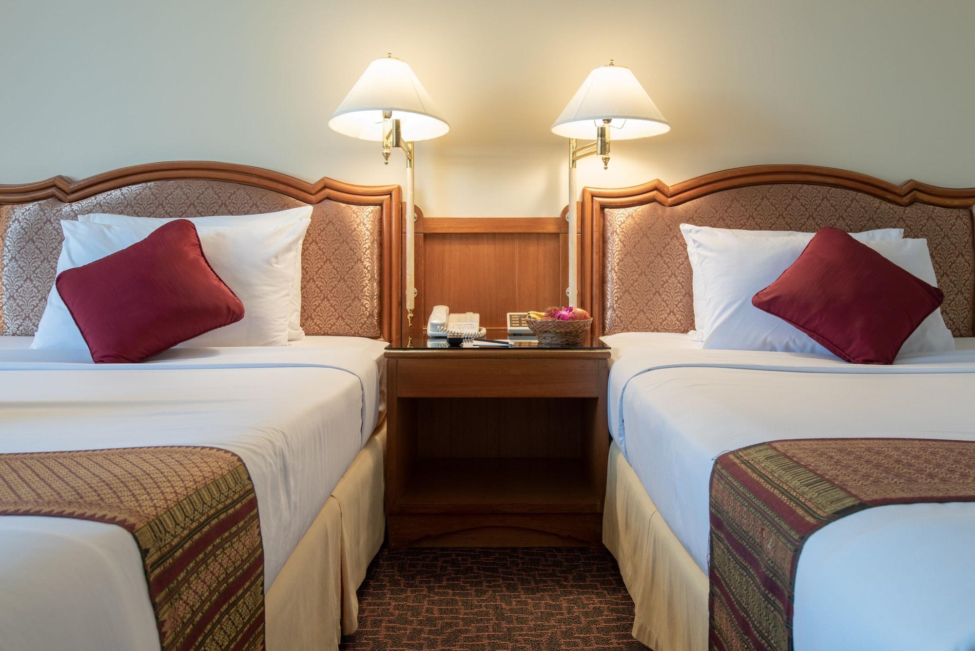 Montien Riverside Hotel