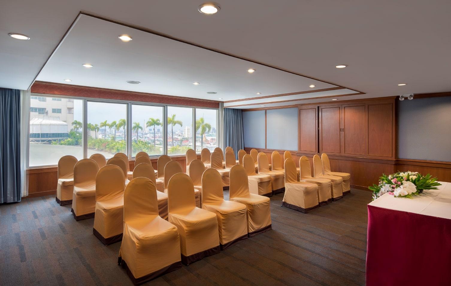 Prince Palace Hotel 4*