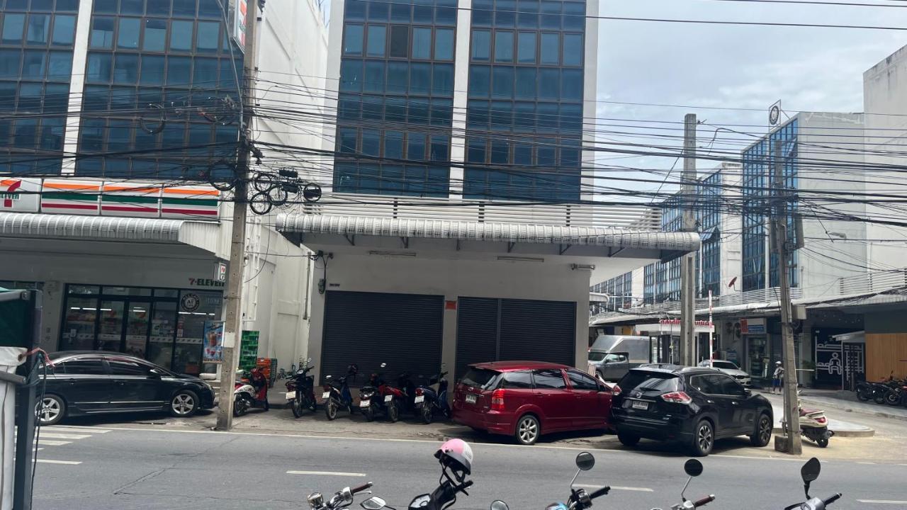 Donmueang Station Hostel