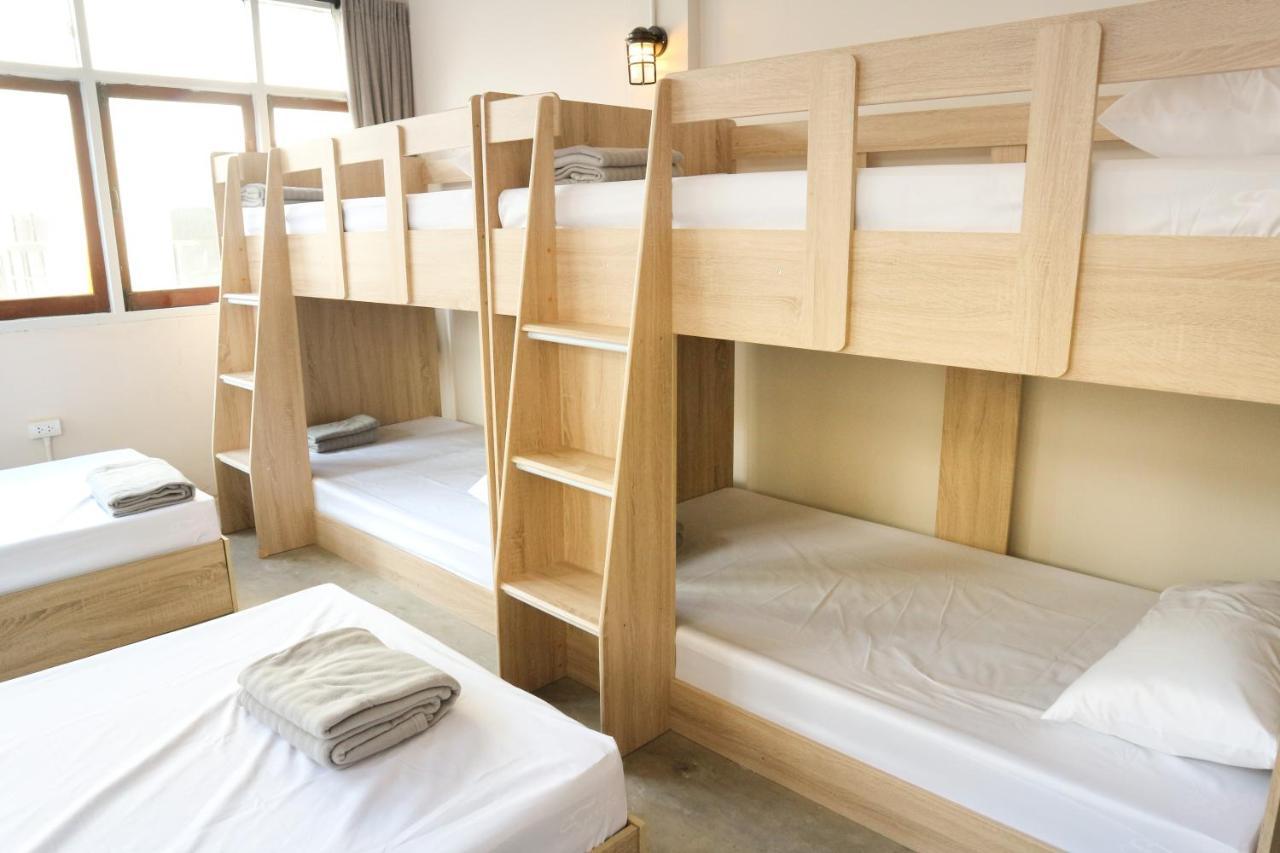 Deep Sleep Hostel *