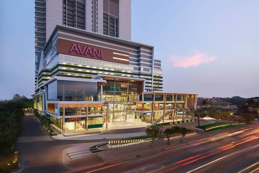Charoen Nakhorn Townhome: Self-check-in Near Bts, Iconsiam & Asiatique Villa *