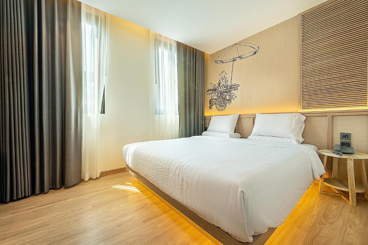 Phra Nakhon Poshtel Hostel
