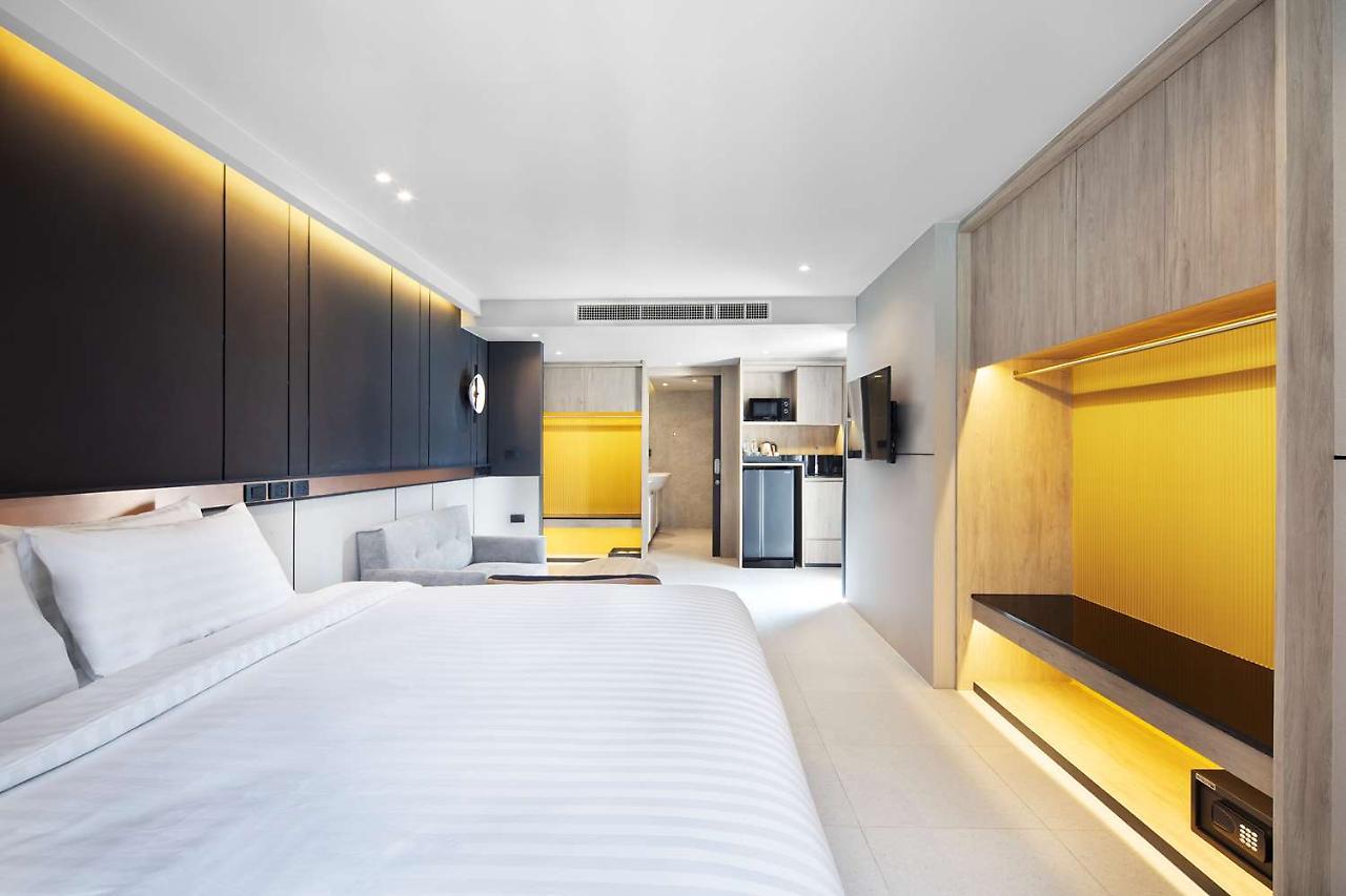 Western Ratchada Hotel 4*