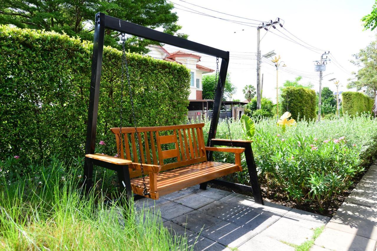 Gate43 Garden Resort