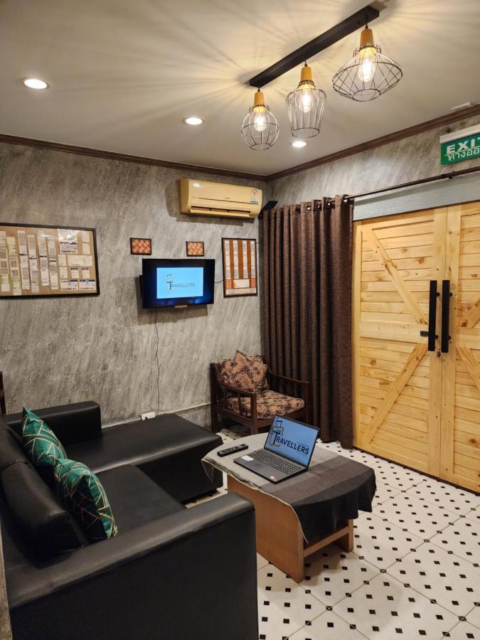 Gasthof The Travellers House - Pet Friendly Bangkok
