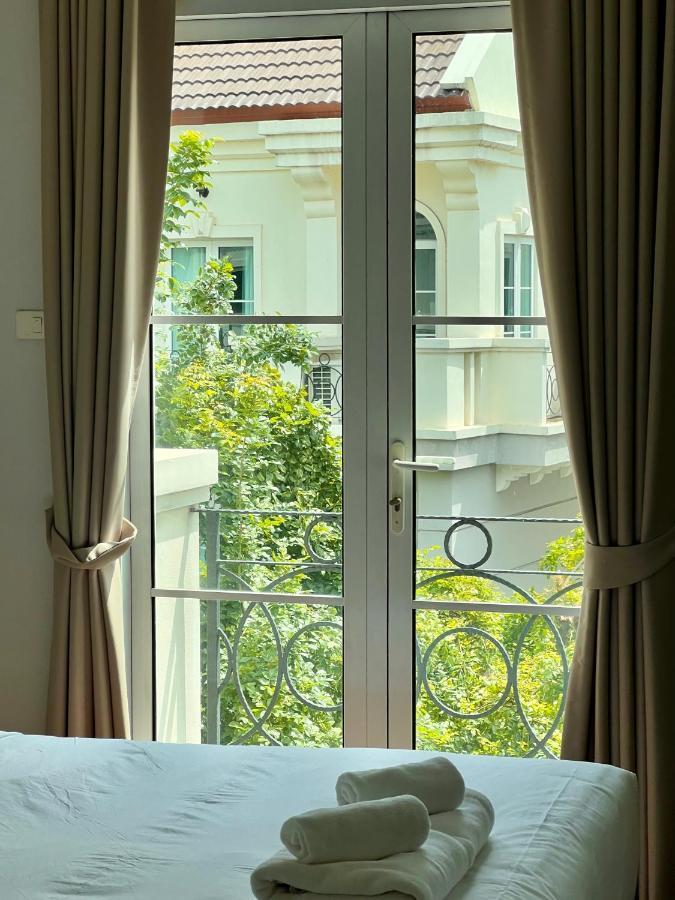 Entire 3br Townhome In Sukhumvit, Shared Pool, Near Bts&mrt Asok Bangkok