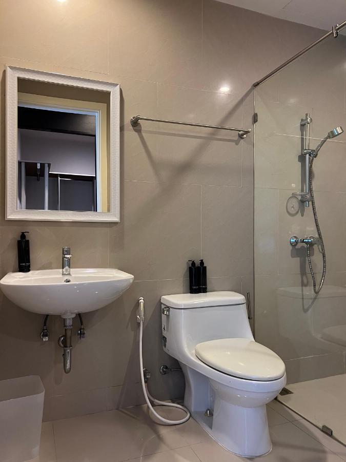 Entire 3br Townhome In Sukhumvit, Shared Pool, Near Bts&mrt Asok * Bangkok
