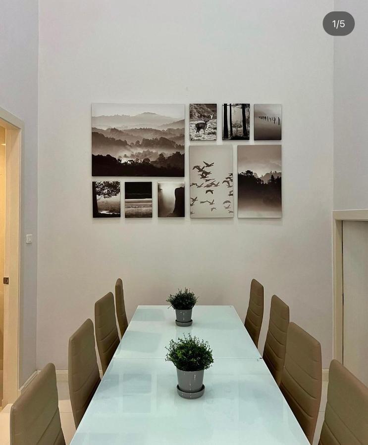 Holiday home Entire 3br Townhome In Sukhumvit, Shared Pool, Near Bts&mrt Asok Bangkok