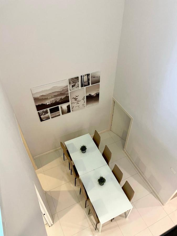 Entire 3br Townhome In Sukhumvit, Shared Pool, Near Bts&mrt Asok *