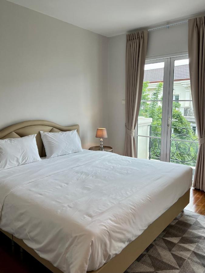Entire 3br Townhome In Sukhumvit, Shared Pool, Near Bts&mrt Asok Holiday home