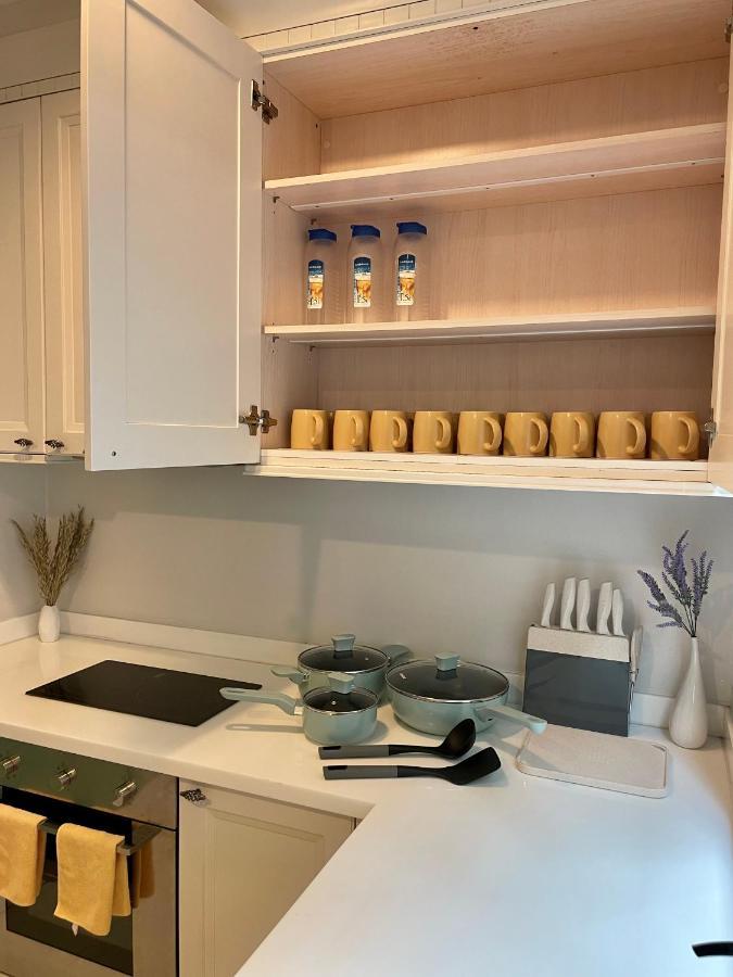 Entire 3br Townhome In Sukhumvit, Shared Pool, Near Bts&mrt Asok Holiday home