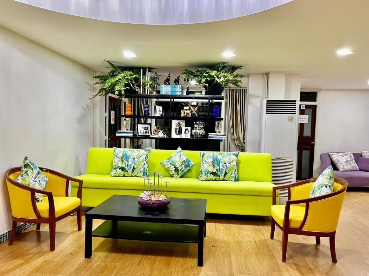 Baan Sood Soi 1 บ้านสุดซอย เรซิเด้นท์ 1 Hostel *