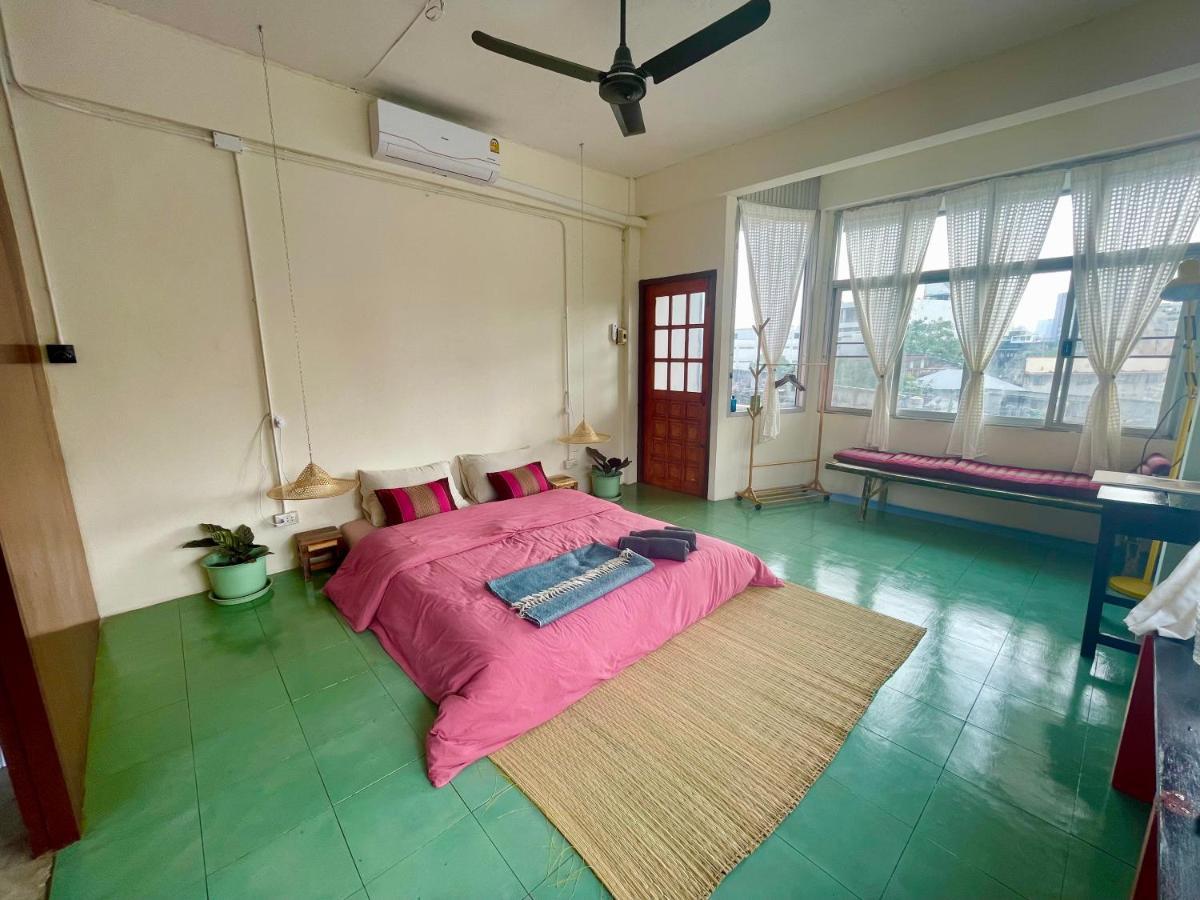 Baan Khaosoi - Private In A Rooftop 4th Floor Hostel Bangkok