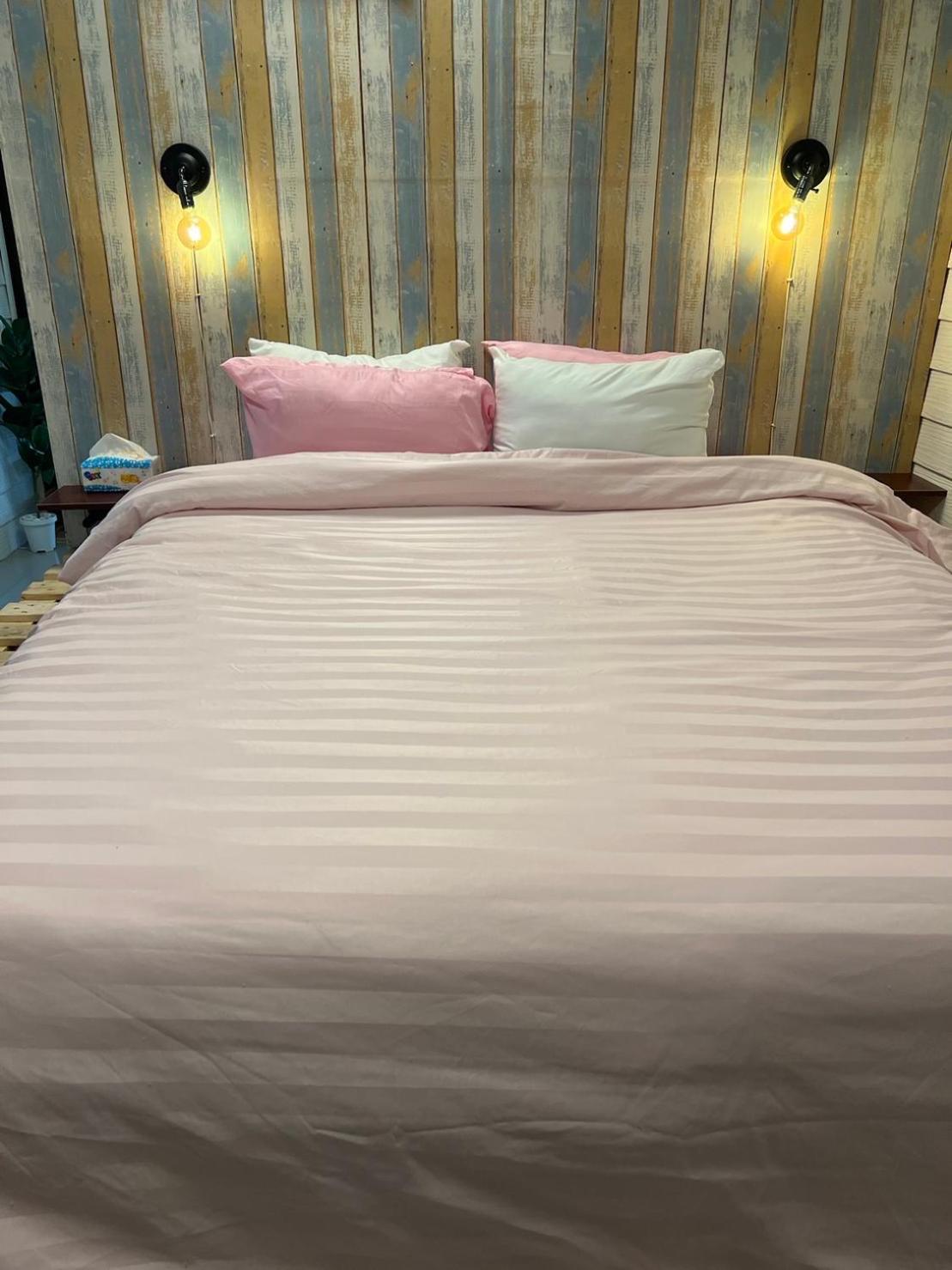 La Hotel *
