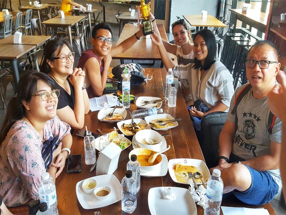 420 House- Up To 10 Guests In Bangkok.