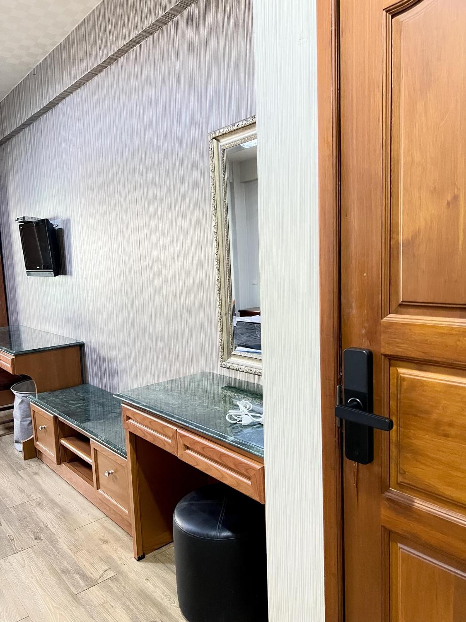 Silom Dynasty Homestay