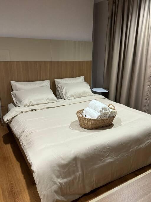 Bkk View 2 Beds 58sqm