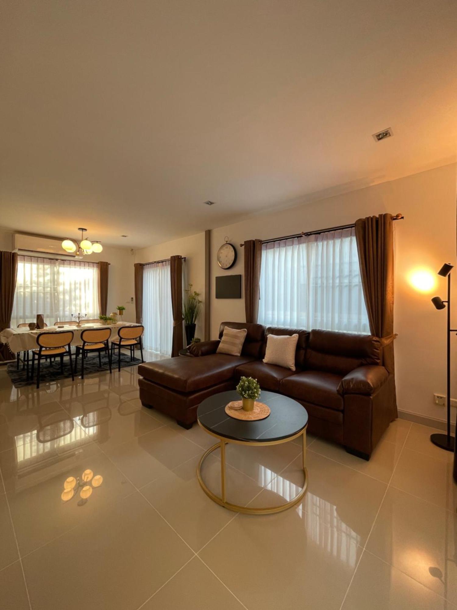 Annahome89/63@latkrabang Villa