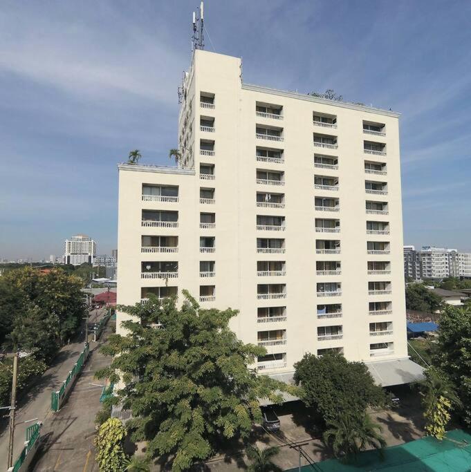 Sri Close Bangkok