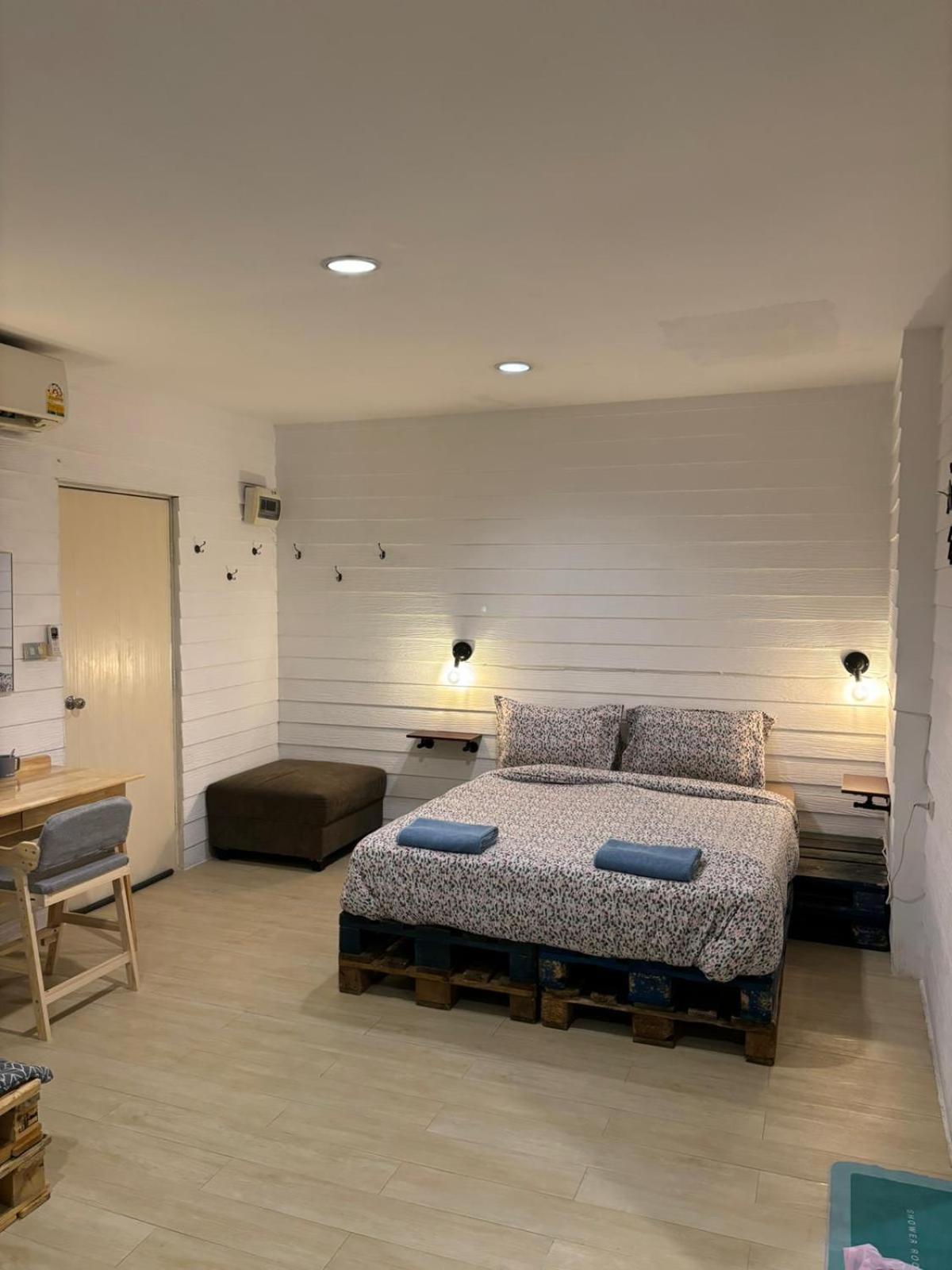 La Hotel