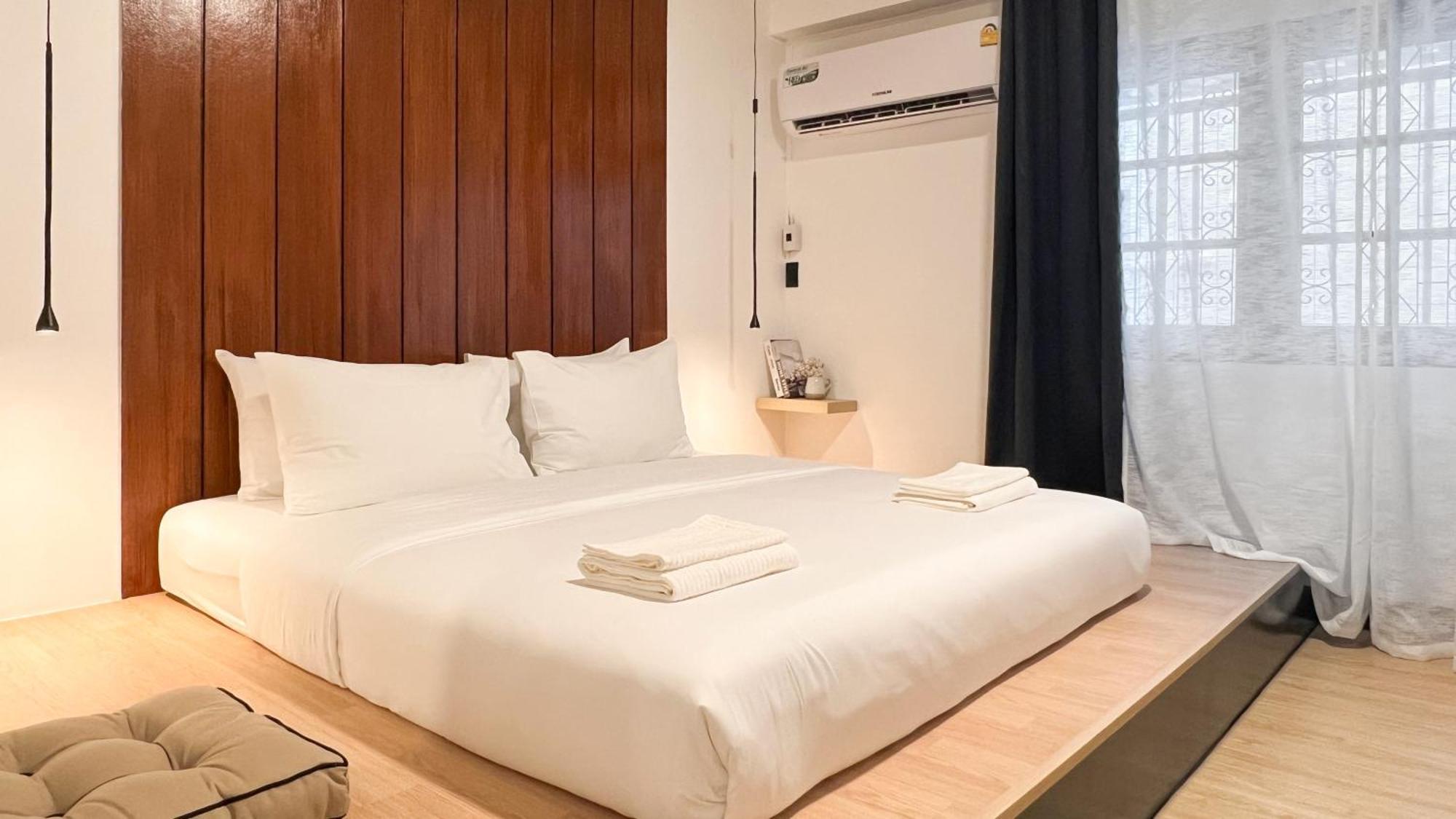 Neveu Premier : Ratchada Bangkok