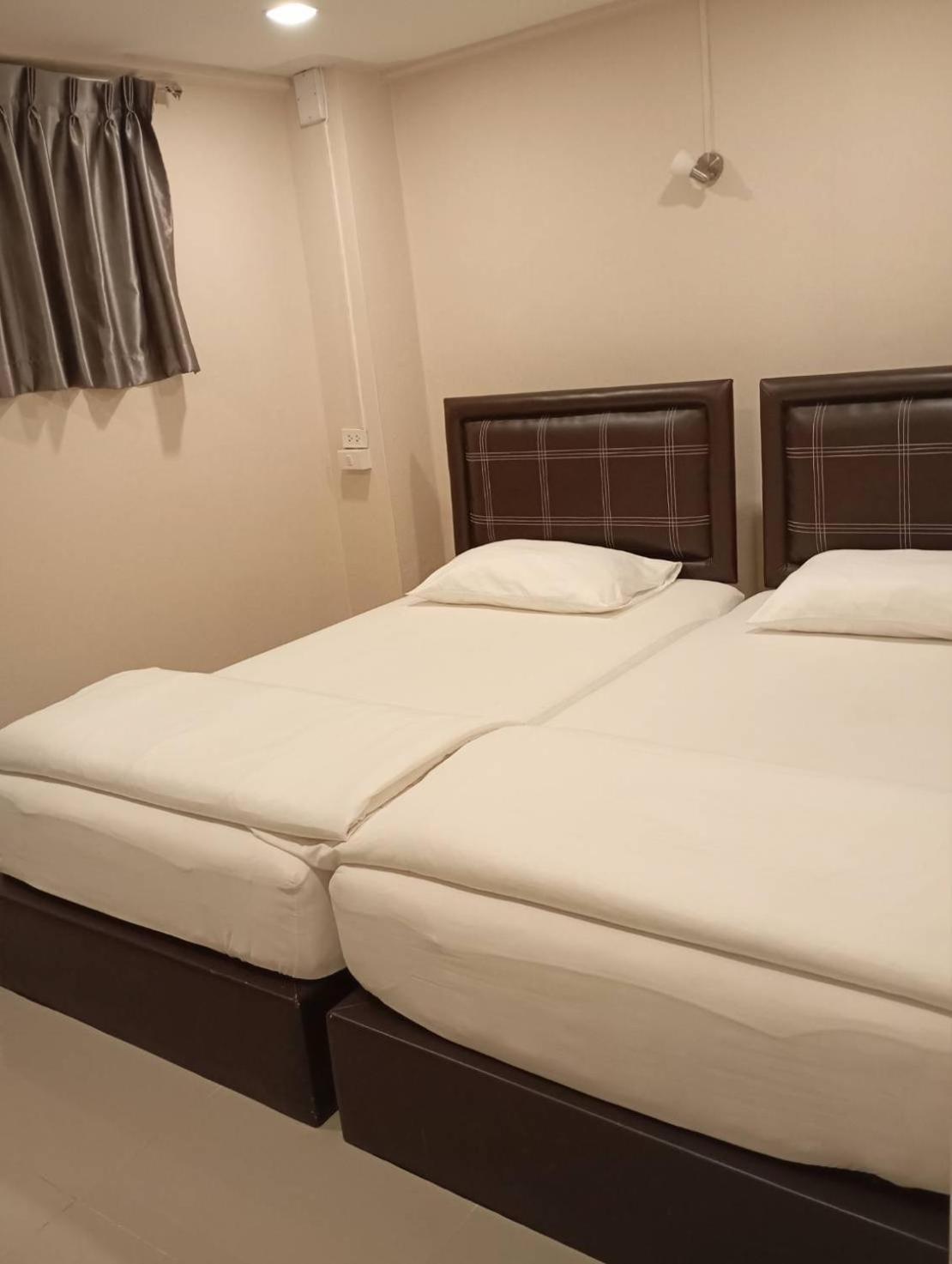 Ninaguesthouse Hotel Bangkok