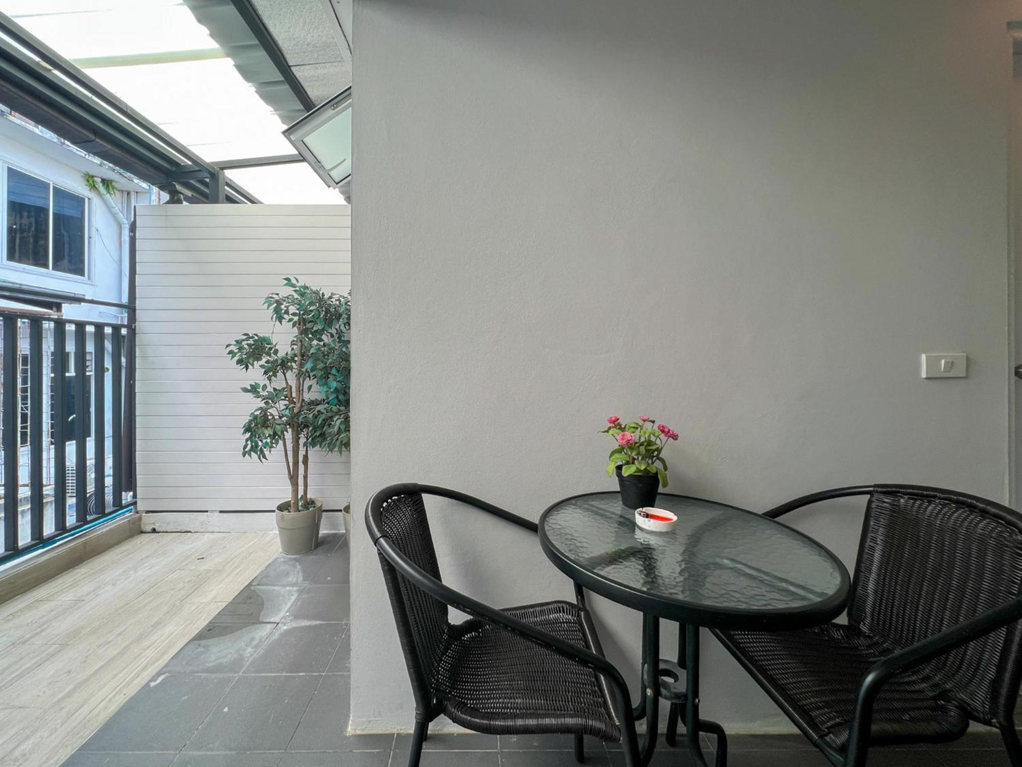 Neveu Premier : Ratchada Aparthotel Bangkok