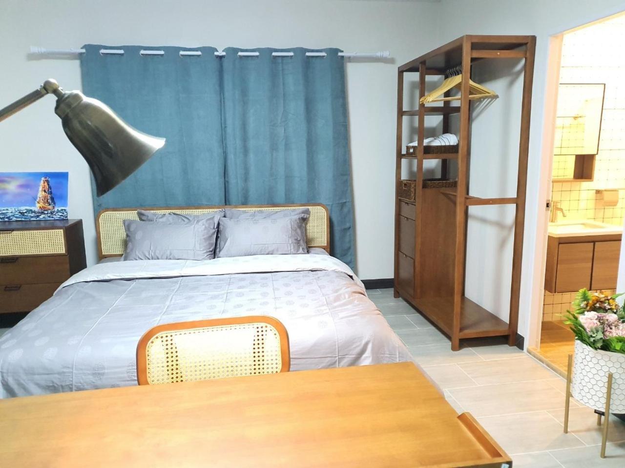 3 Bedroom Cozy Skytrain View Bkk Holiday park