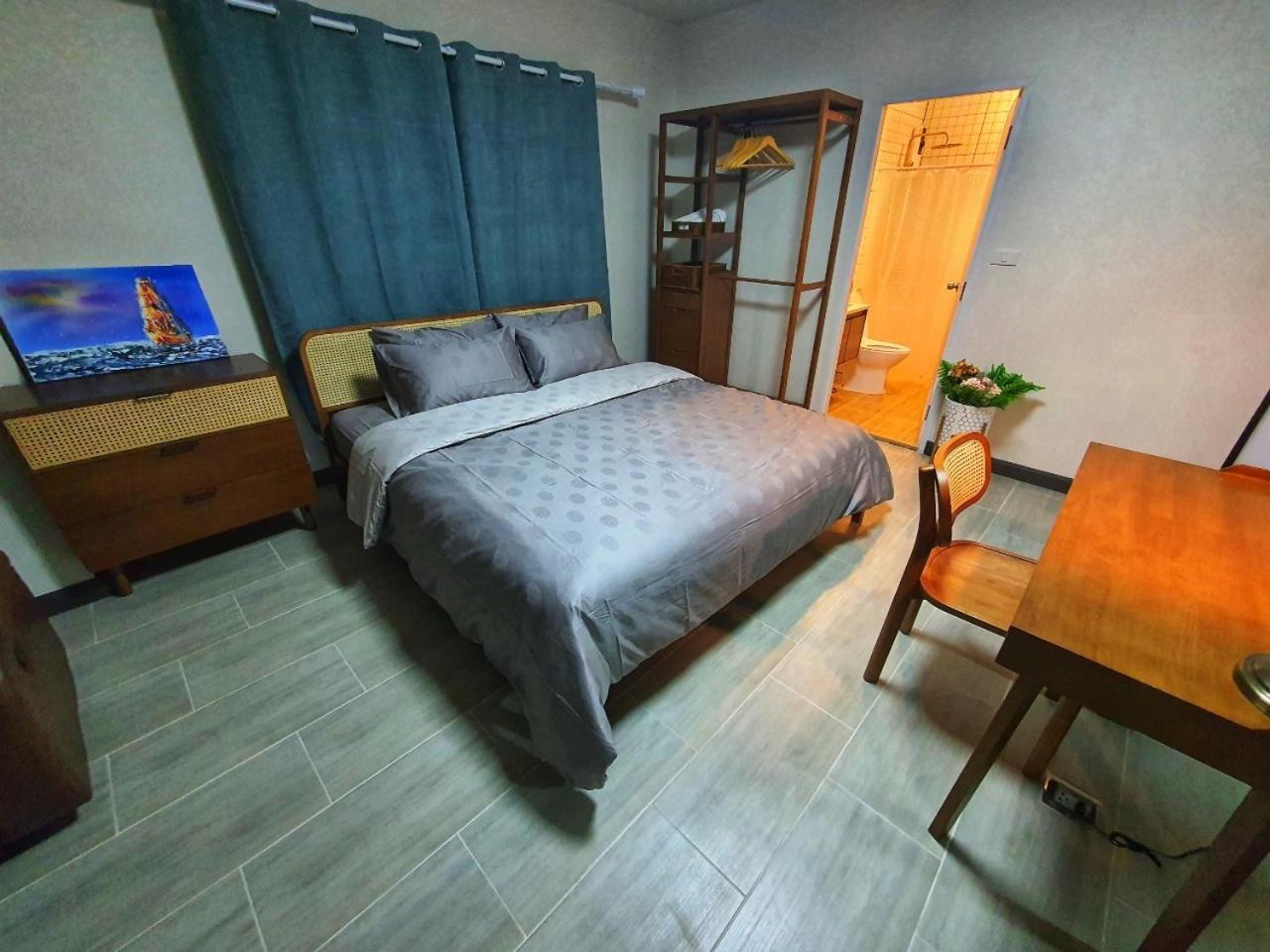 3 Bedroom Cozy Skytrain View Bkk Holiday park