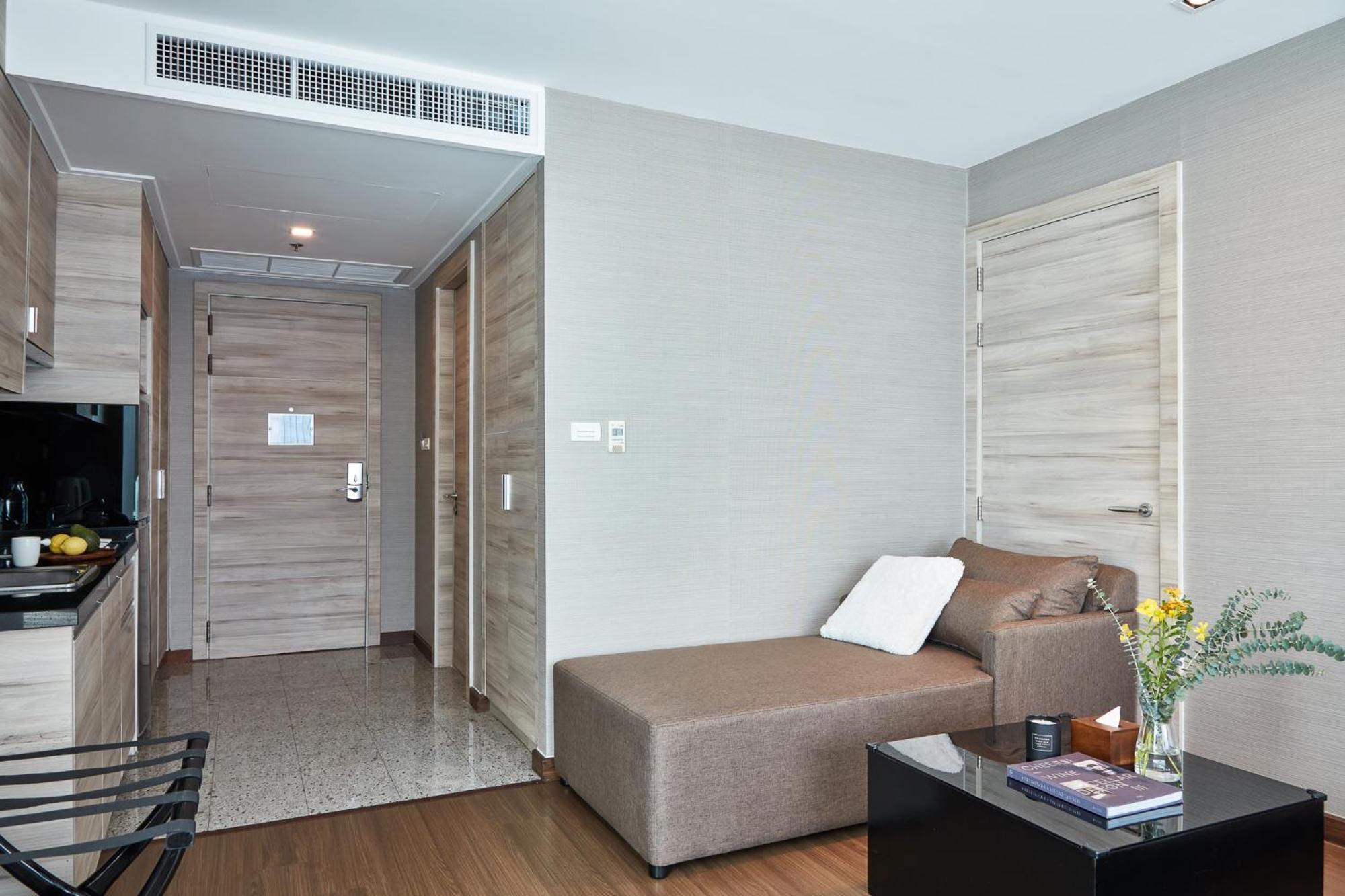 Adelphi Hotel 4*