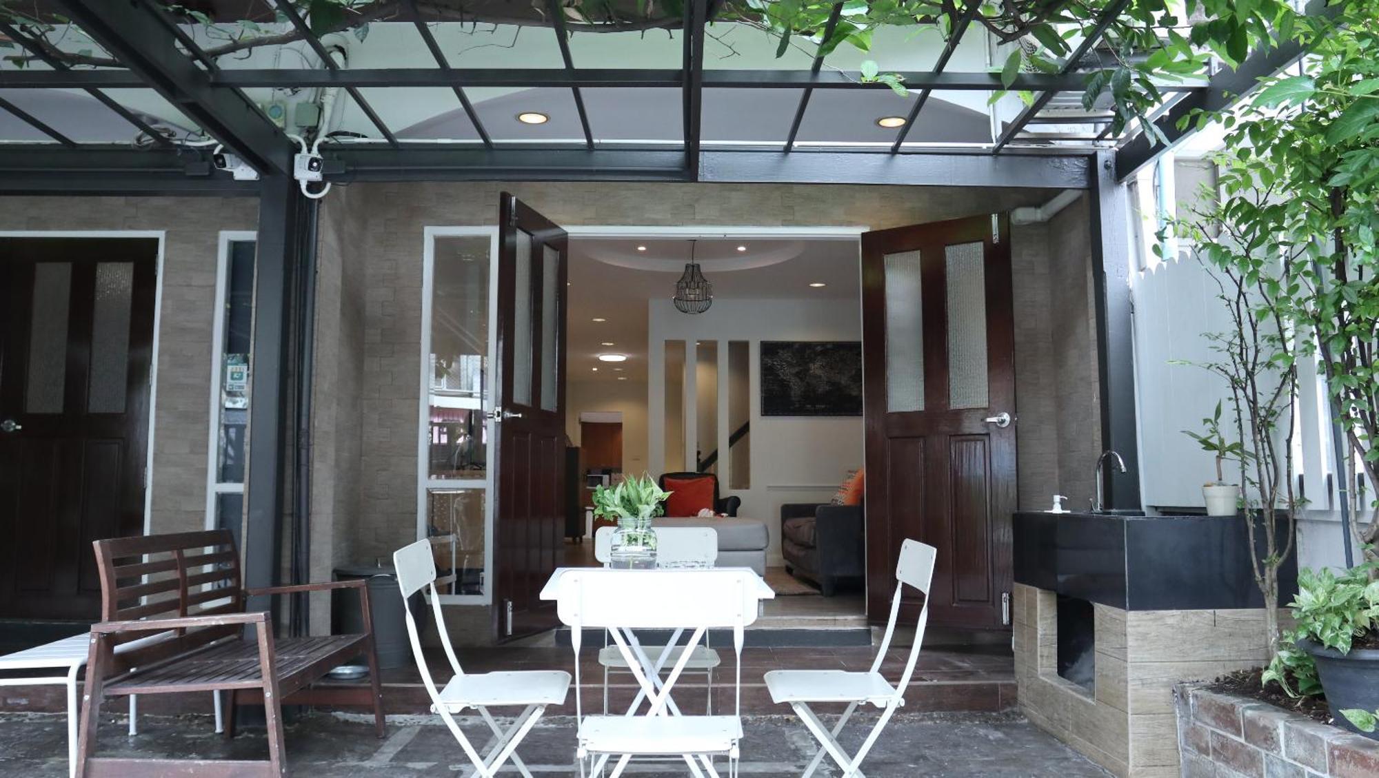 Neveu Premier : Ratchada Aparthotel Bangkok