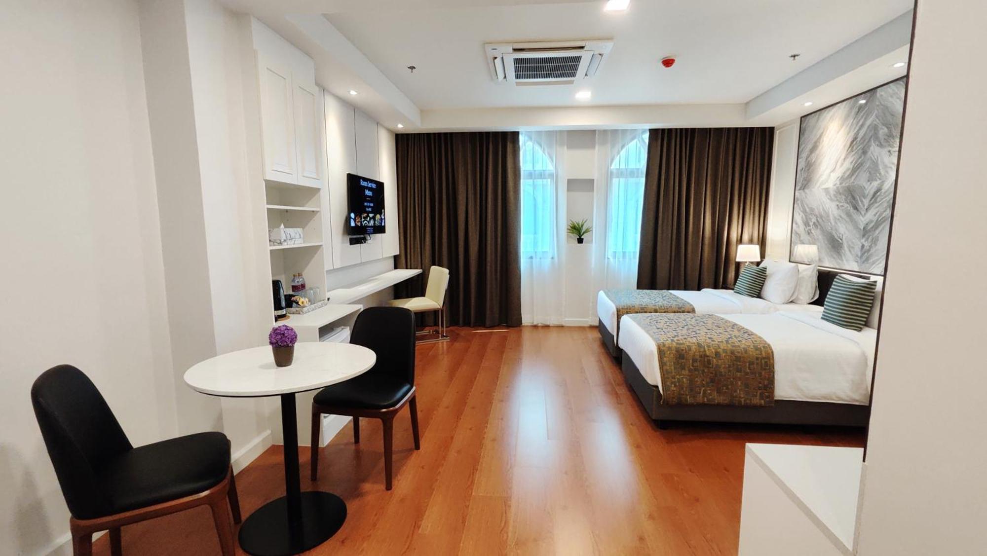 Hotel The Bless And 4*