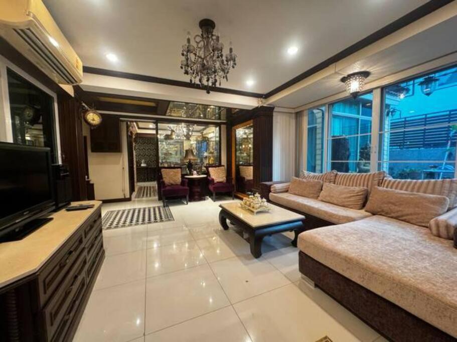 Apartment 曼谷独栋lat Phrao精品别墅 *