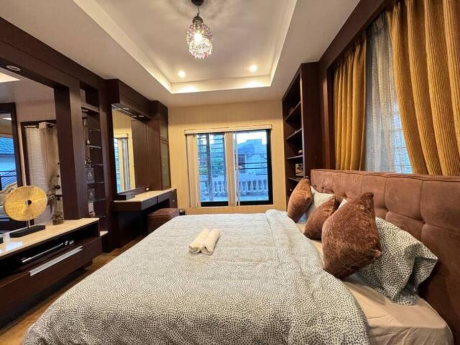 曼谷独栋lat Phrao精品别墅 Apartment *