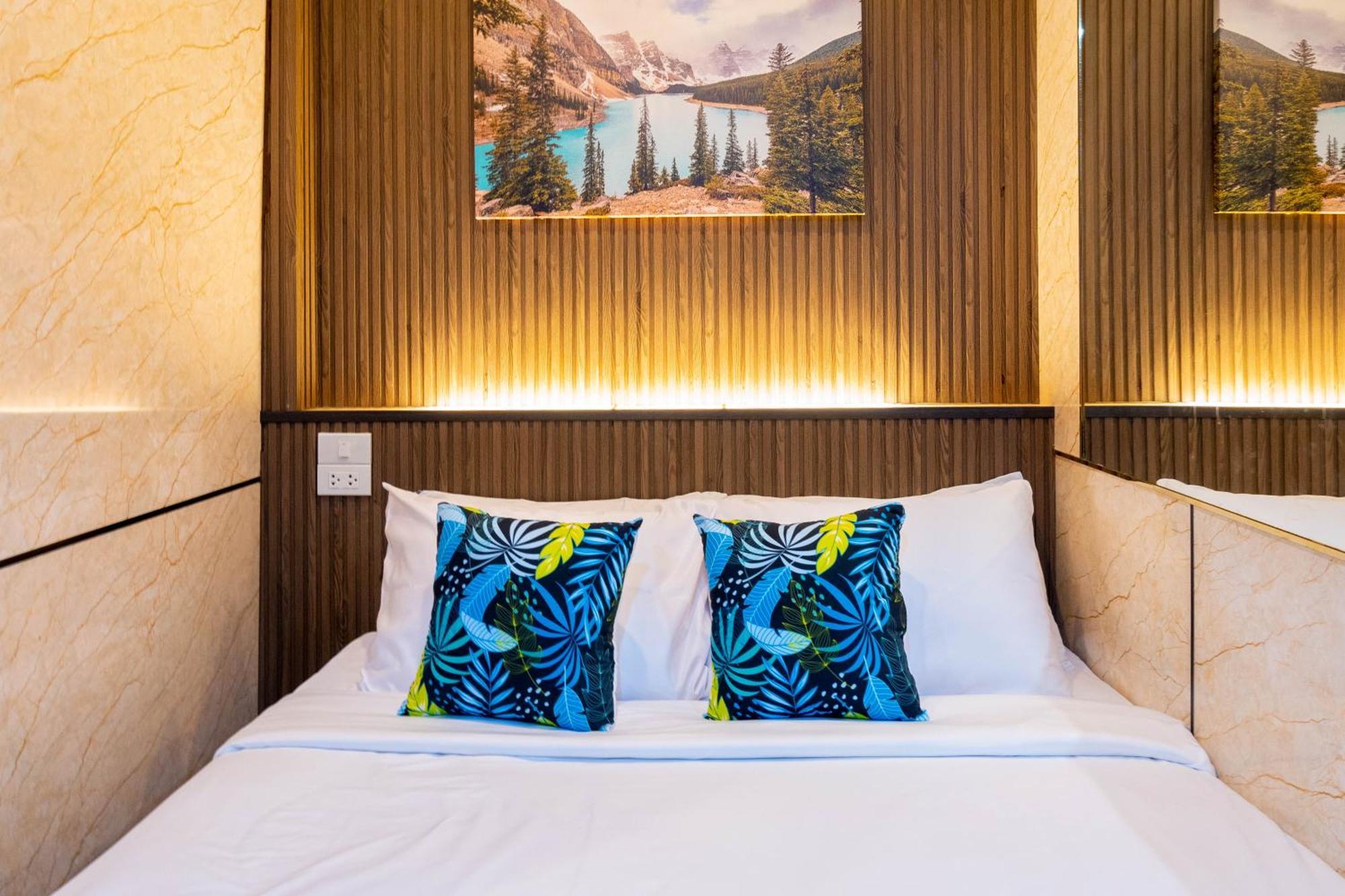 Usman Halal Hostel Bangkok