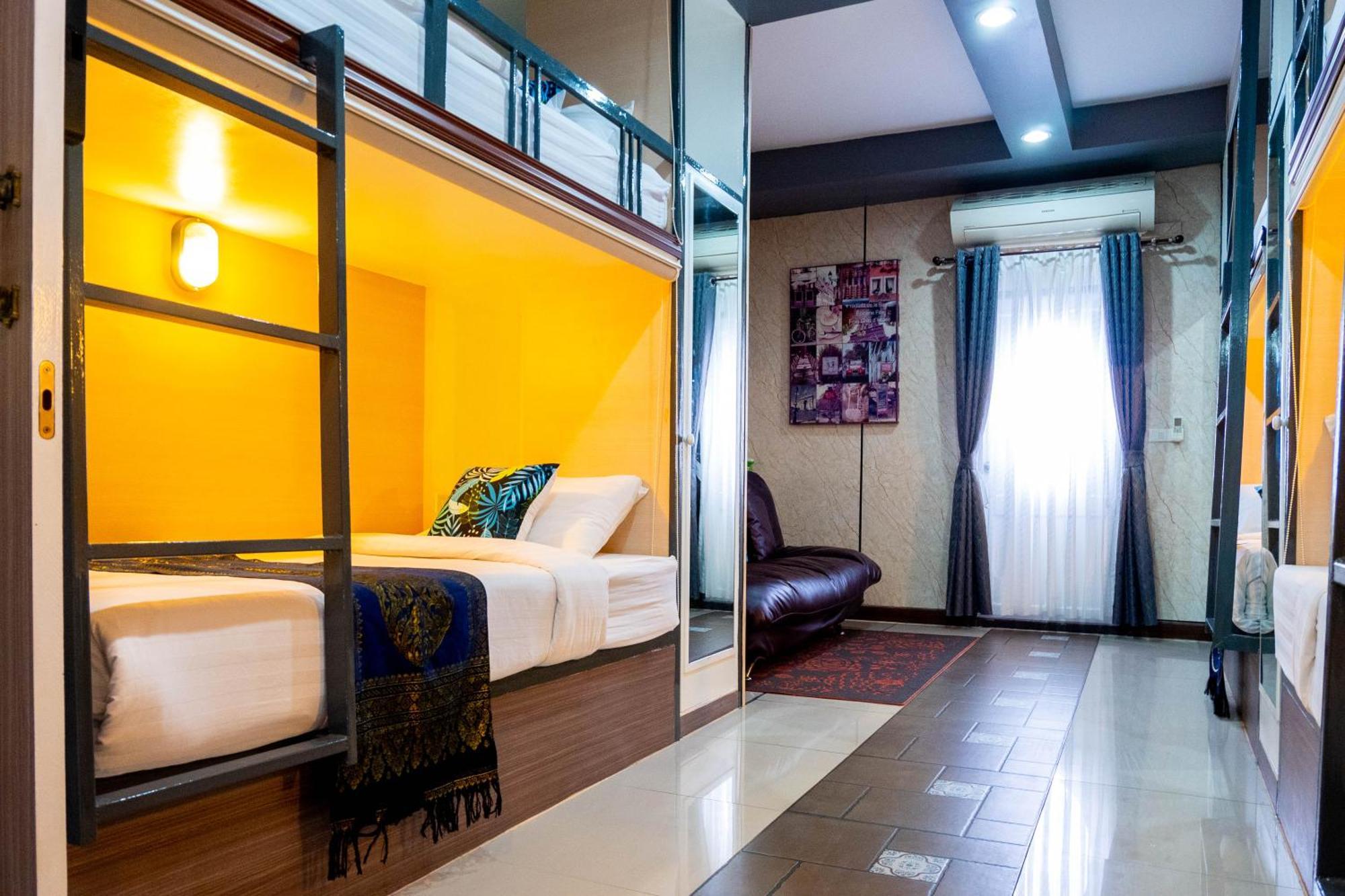 Usman Halal Hostel Bangkok