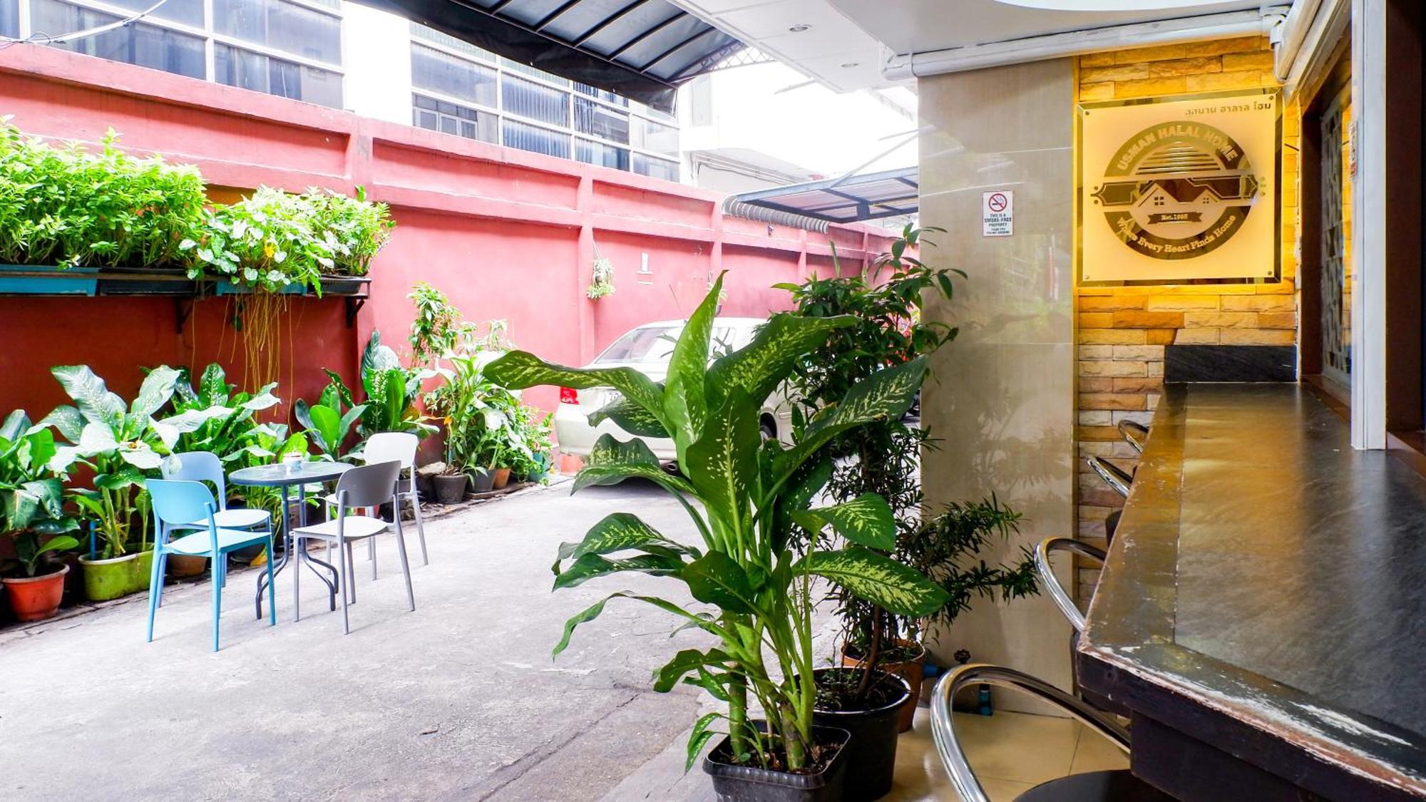 Hostel Usman Halal Bangkok