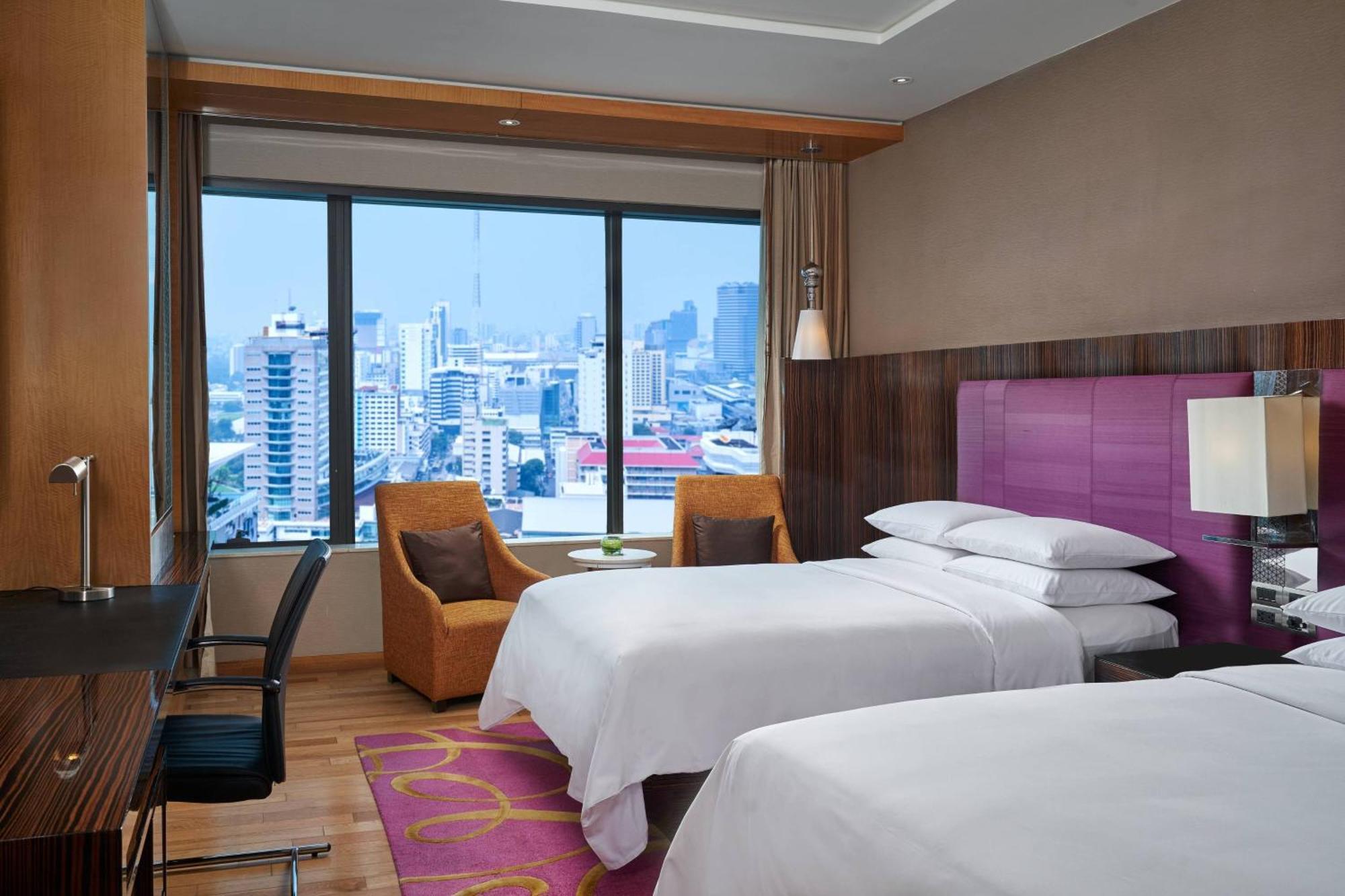 Renaissance Ratchaprasong Hotel 5*