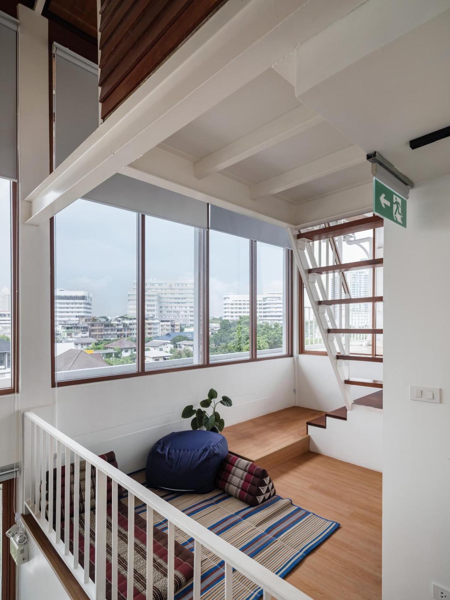 Apartment Bedtime Storeys Near Icon Siam